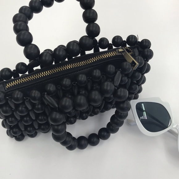 Last1! MINI WOOD BEADED TOP HANDLE HANDBAG - BLACK - Picture 4 of 5